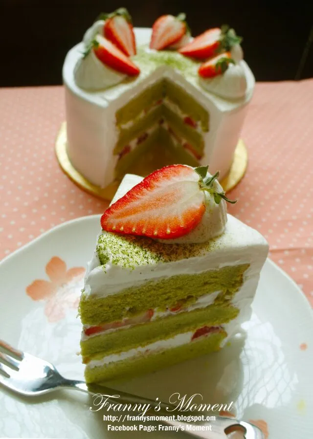 Snapdishの料理写真:Greentea  strawberries  cake|Frannyさん