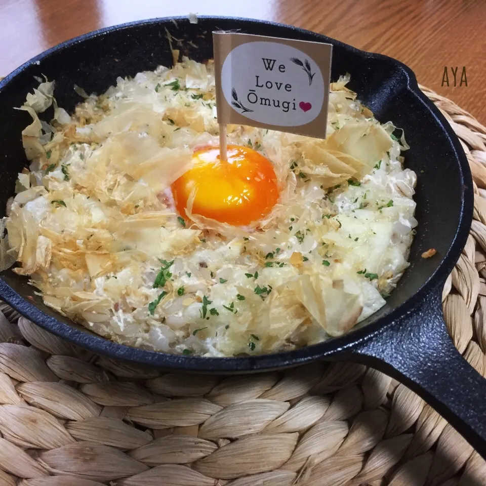 tellckyさんの料理 あの焼鳥屋さんの🐔人気メニュー🍳とろろ焼きを🍻麦とろごはんドリア風に🍚🧀|あやさん