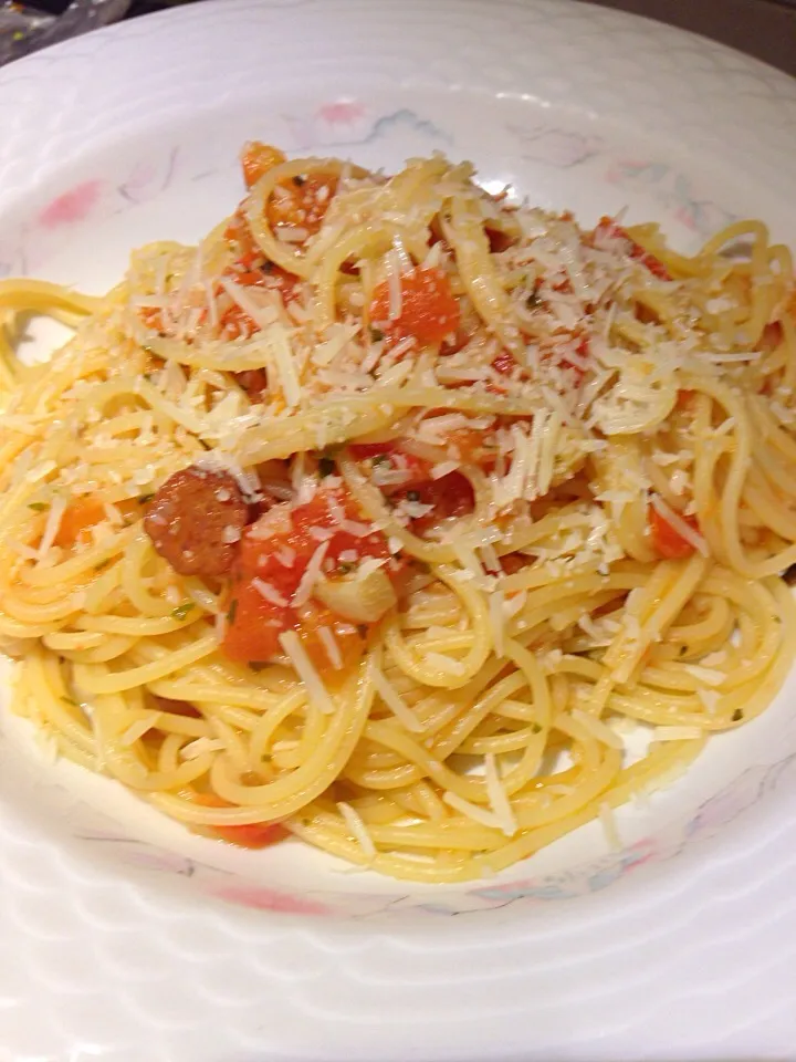 Angel Hair pasta in Spicy Pepperoni Red Sauces|Allissa Zhaoさん