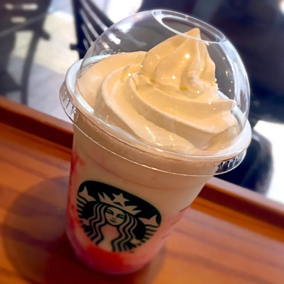 ストロベリークリームフラペチーノ|きっしーさん