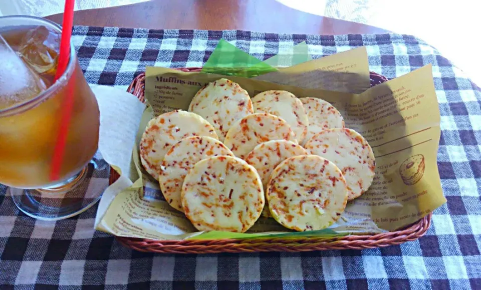 Snapdishの料理写真:🍪新じゃがでマヨ･クッキー＊(ハム／チーズ)～甘くない「おつまみクッキー★」お酒のお供にもイケるよ＾＾✌。|*ママちゃん*さん