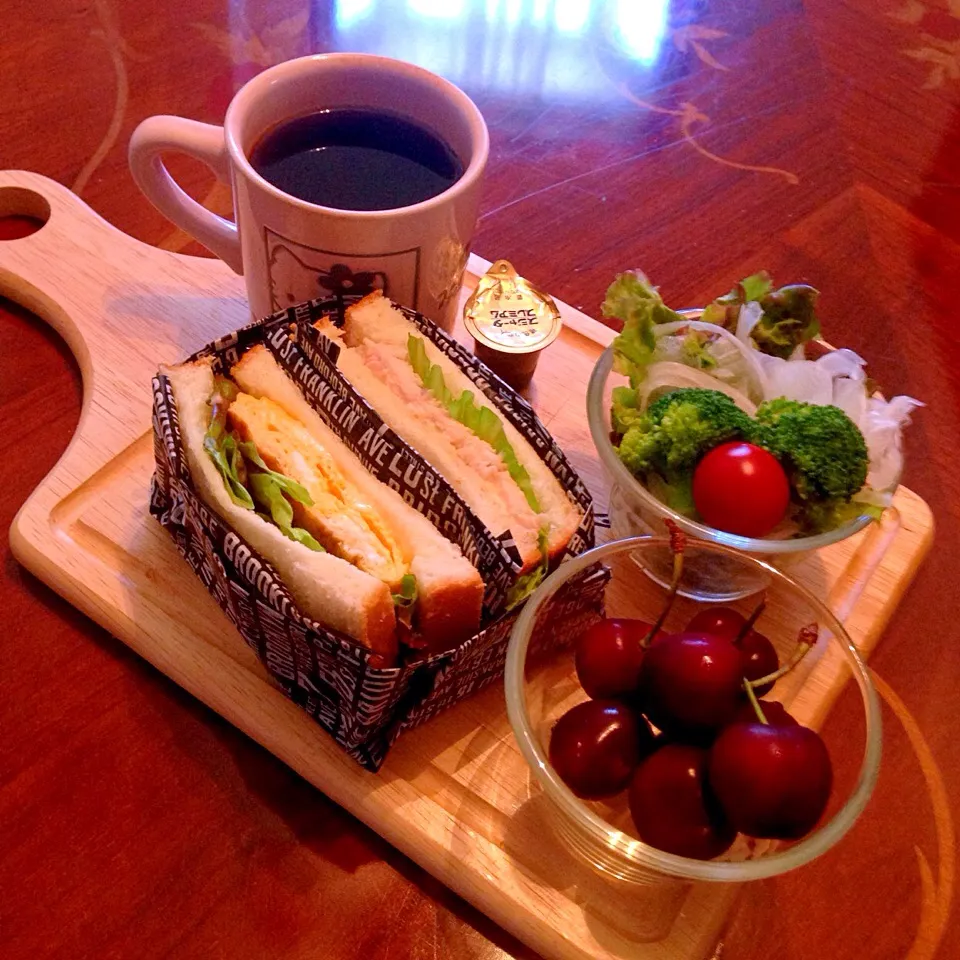 今日の朝ごパン(๑´ڡ`๑)
今日はお弁当休みデス|ちゃたままさん