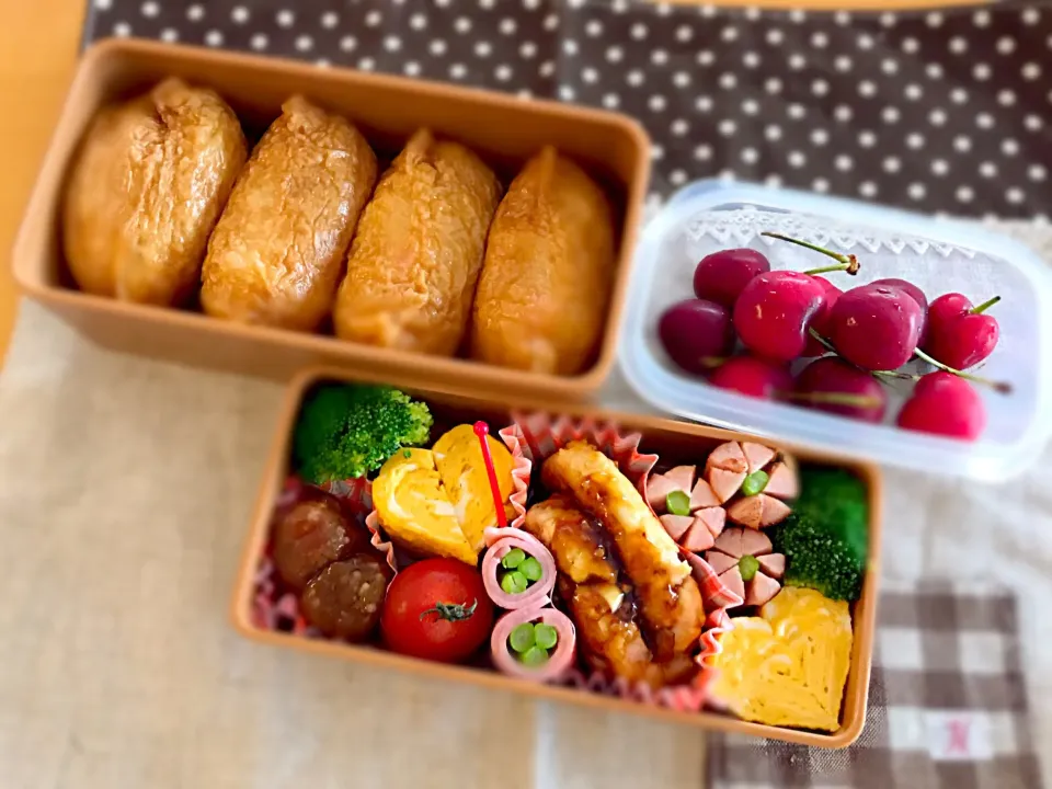 豆腐と鶏ひき肉のハンバーグ🐓
卵焼き🥚❤️
アスパラのベーコン巻き🥓
ウインナー🌸
ミートボール市販😆
おいなりさん🦊
🌳🍅🍒|あやこさん