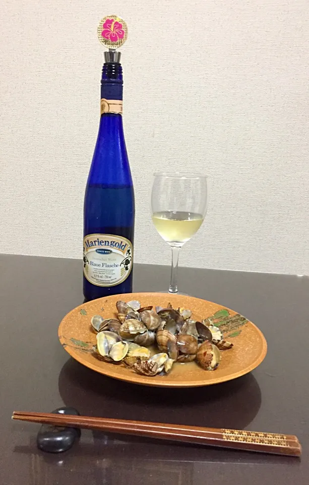 White wine and Asari Butter|Jaimie Alvarezさん