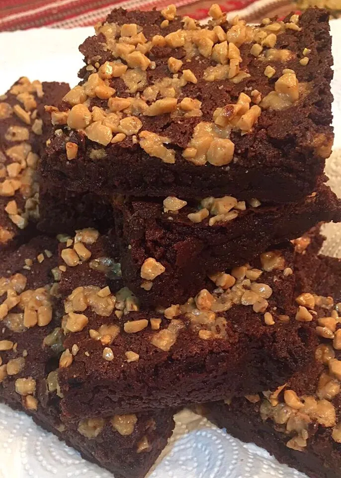 Snapdishの料理写真:Chewy Brownies with Toffee Bits|Alma's Home Kitchenさん