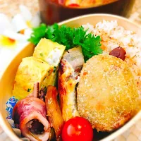 Snapdishの料理写真:鯖のカレーコロッケ弁当|Yuki  Kobayashiさん