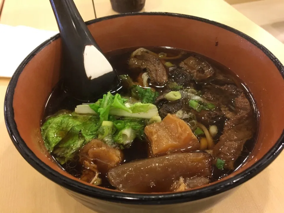 半筋半肉牛肉麺120元|PegaOさん