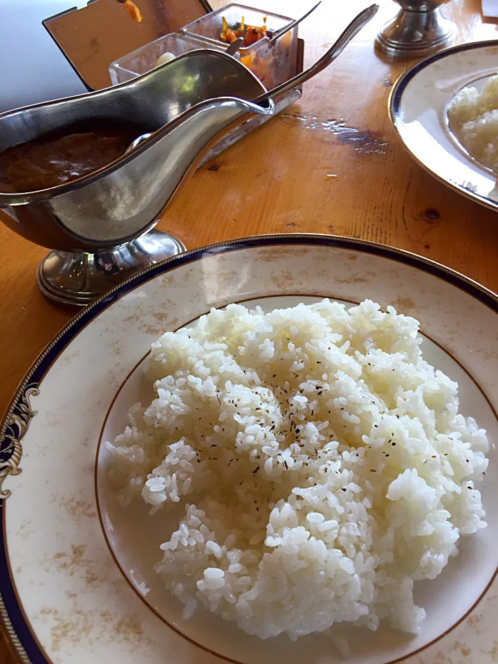 Snapdishの料理写真:有機野菜カレーを
田園風景の中で 
ワイルドベリー|塩路豊美薫さん