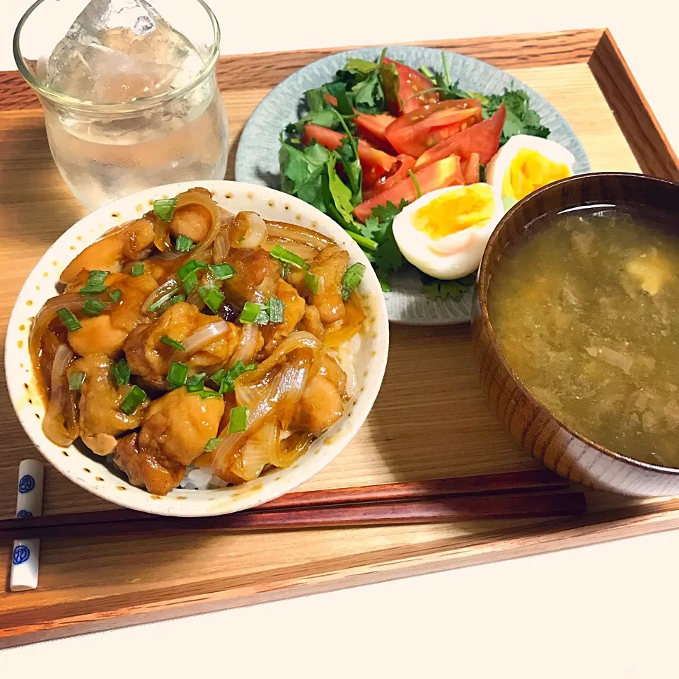 柚子こしょう鶏ご飯／あさりととろろ昆布の味噌汁／トマトパクチーサラダ／ゆで卵／かのか（柚子）|mogwaiさん