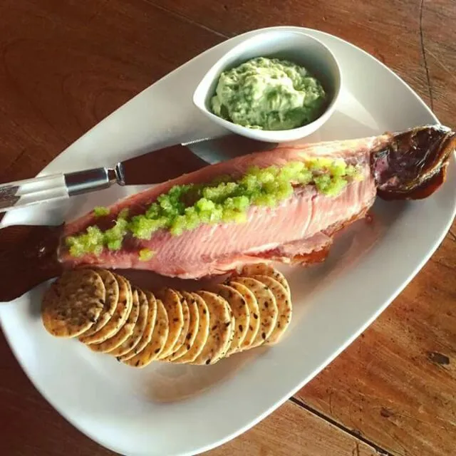 trout and finger limes|CHUENCHAIさん