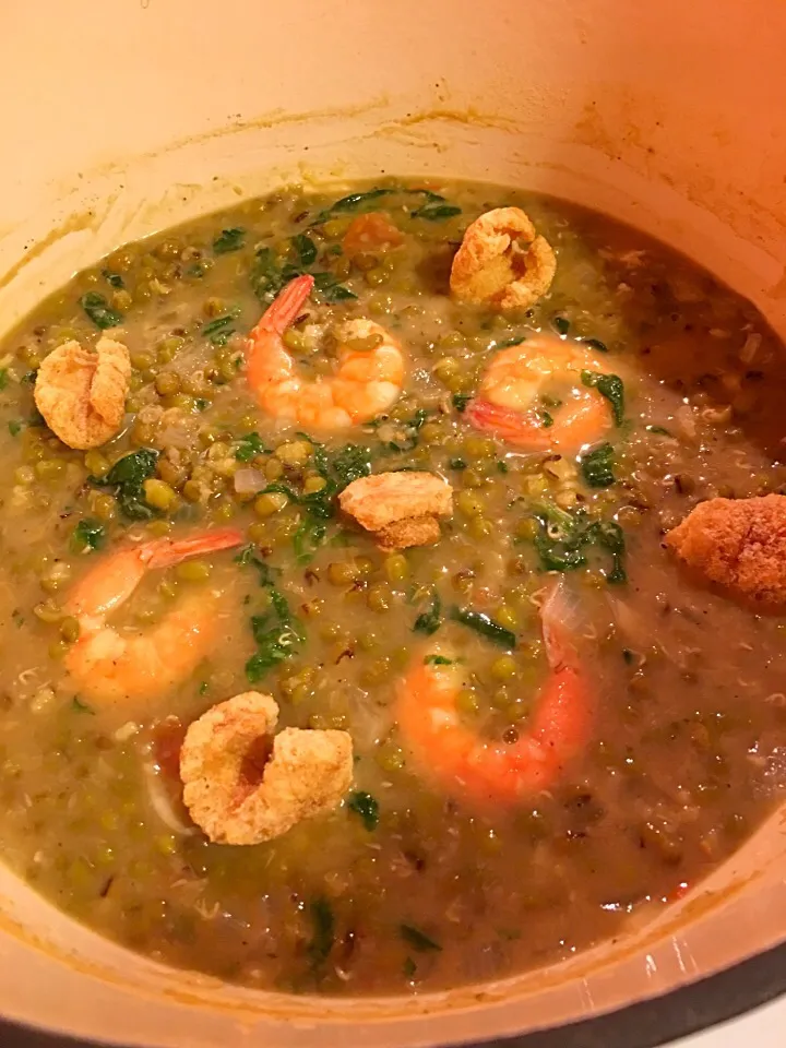 Sauteed mung bean soup with shrimps and chicharon (pork rinds) #munggo #mungbeans|🌺IAnneさん