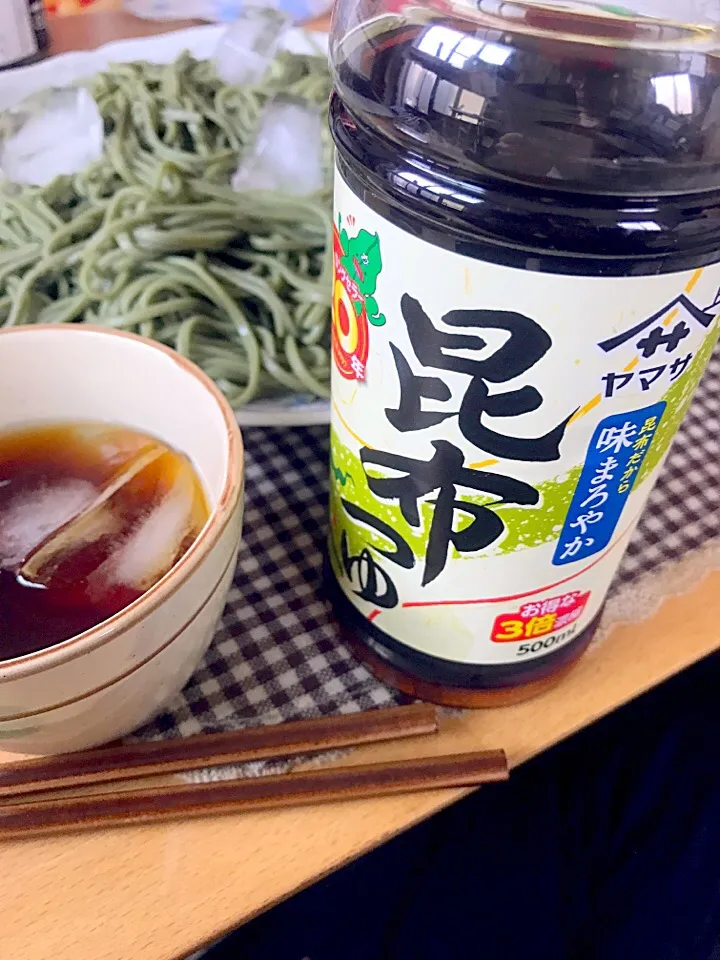 Snapdishの料理写真:ヤマサ昆布つゆで茶蕎麦|くまごろうさん