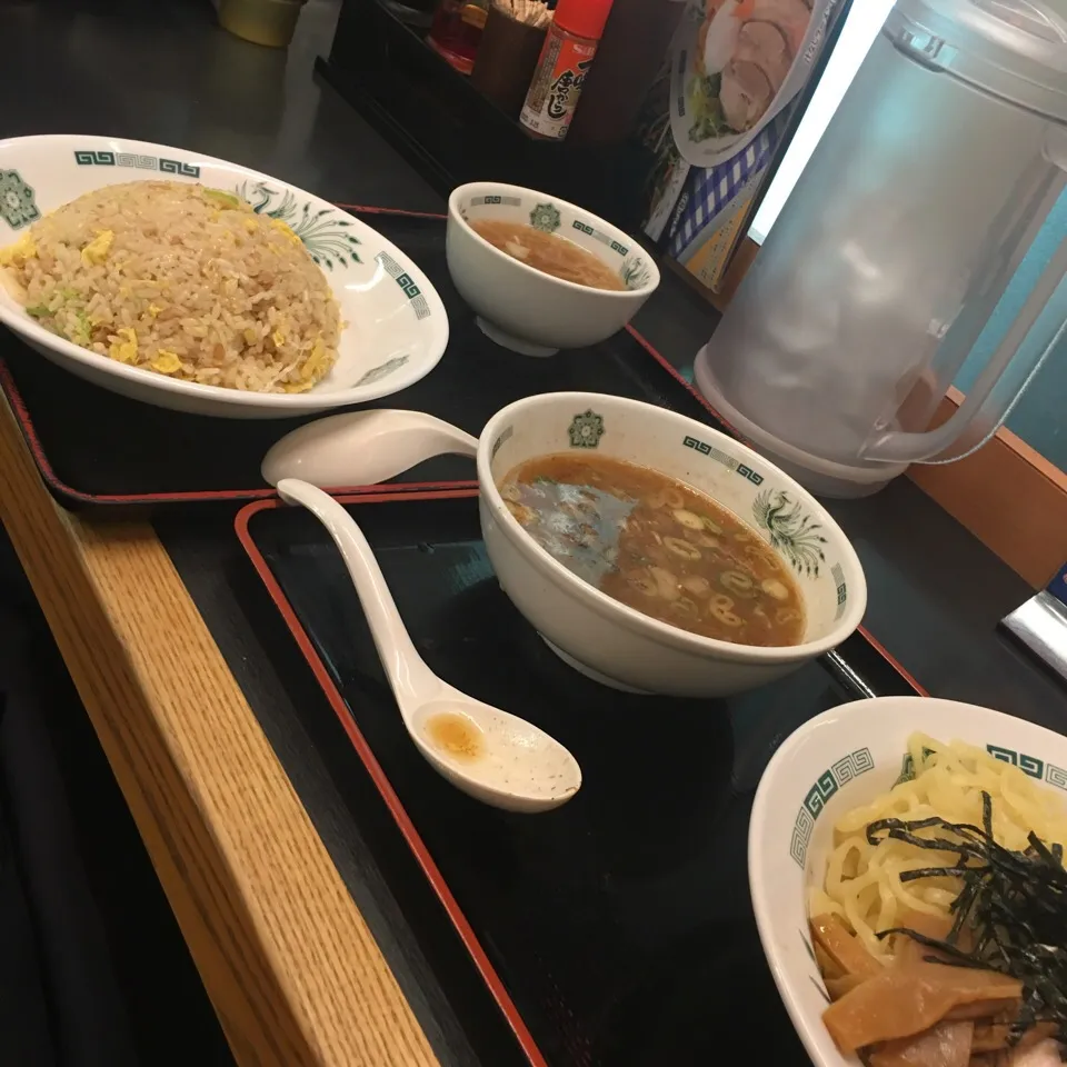 Snapdishの料理写真:つけ麺大盛りとチャーハン|Hajime Sakaiさん