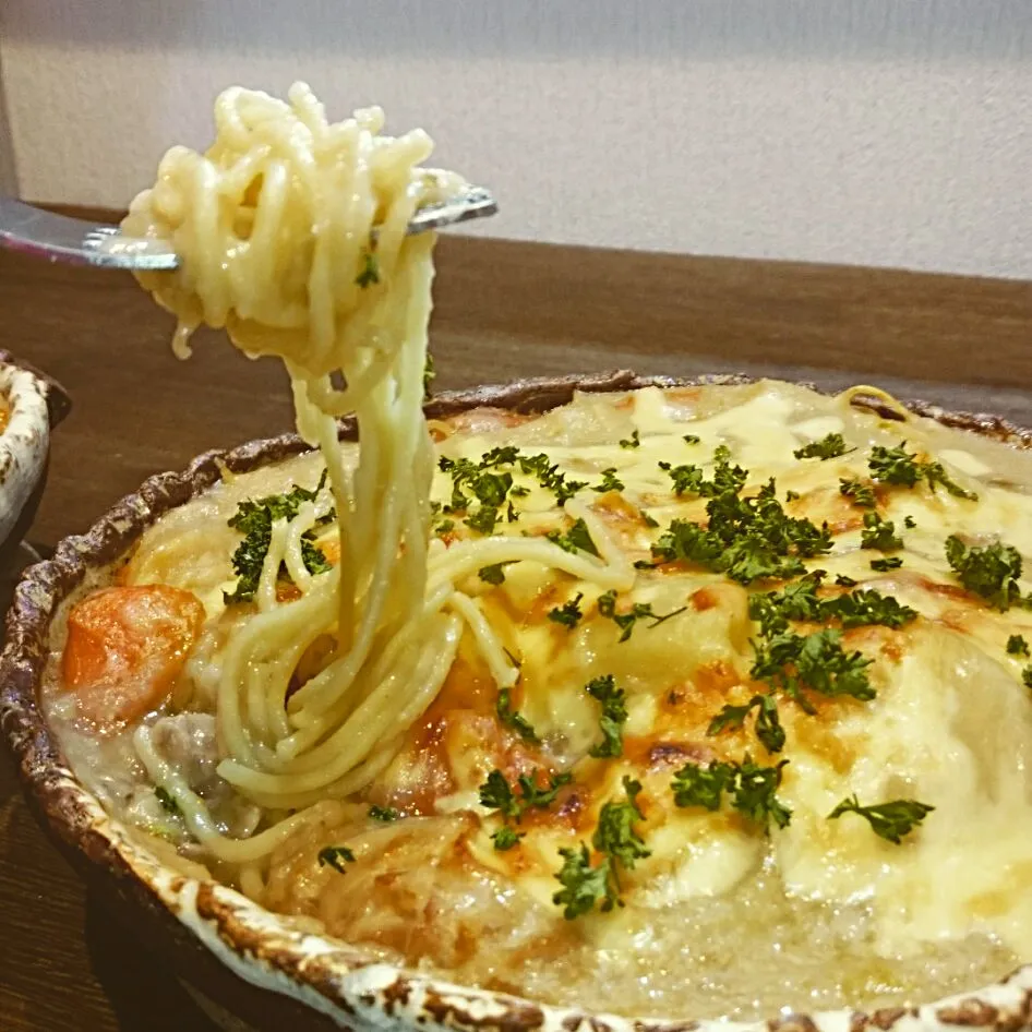 シチューの残りでスパグラ
 #シチュー #リメイク料理#簡単|LaLamamaさん