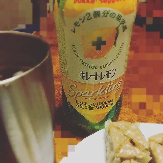 Snapdishの料理写真:冷凍シュウマイとキレートレモン🍋割り|ビアンキさん