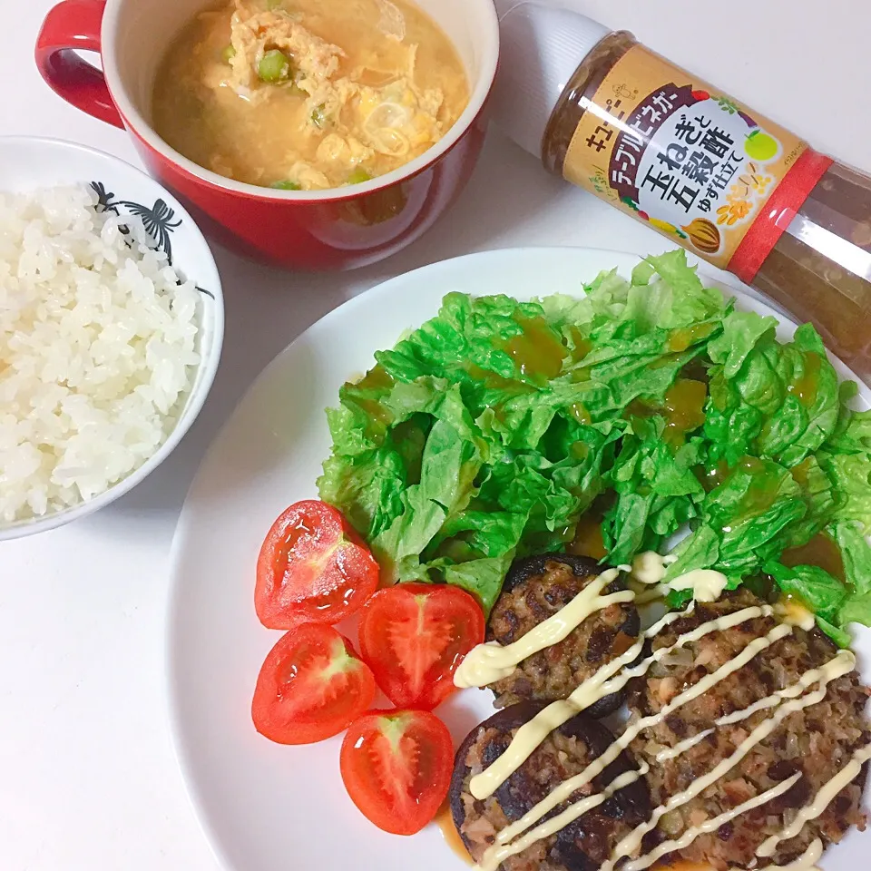 Snapdishの料理写真:キノコの肉詰め♡ビネガーであっさり♪|saaaasanさん