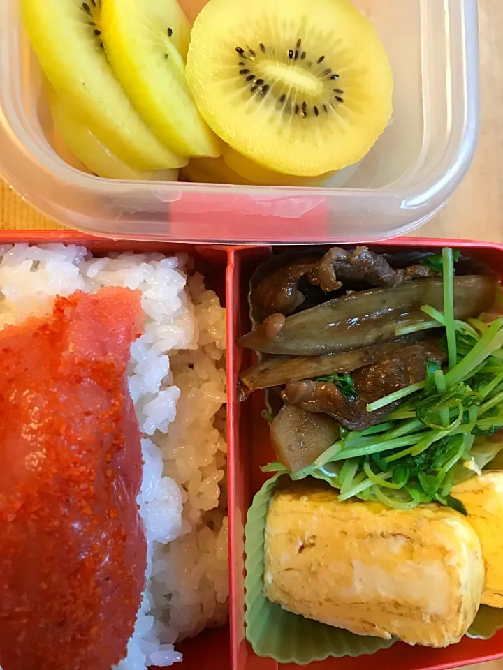 #本日のお弁当  のデザートは、 #ゴールドキウイ (*˘ ³˘)♥|Nao K. Tさん