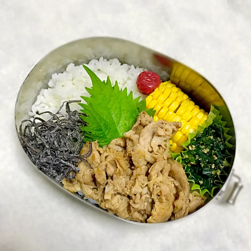 豚肉の甘辛炒め
ほうれん草の胡麻和え
茹でトウモロコシ
塩昆布
梅干し|Juneさん