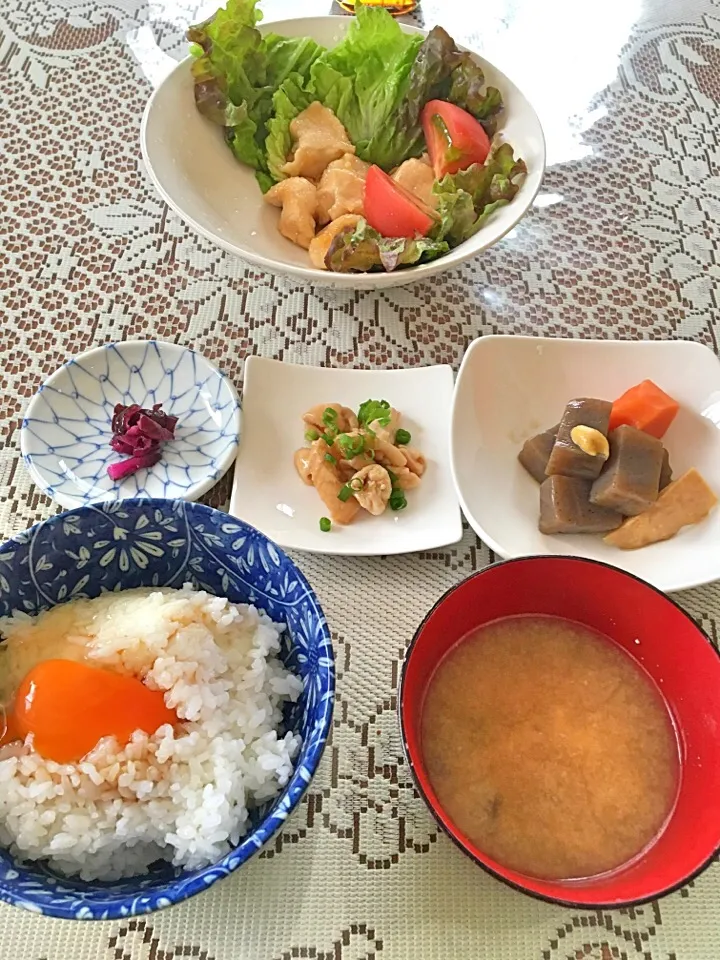 朝ご飯
     鶏皮柚子胡椒と煮こんにゃく|ヨシヨシさん