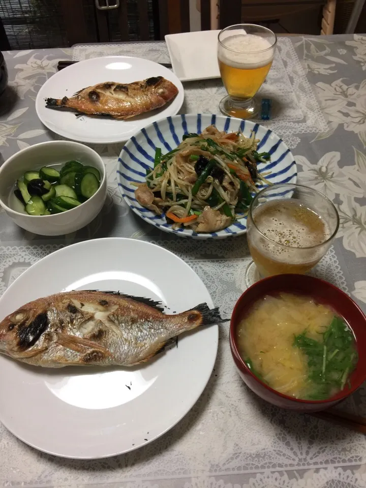 鯛の塩焼きとモヤシとニラの炒め物|りょうさん