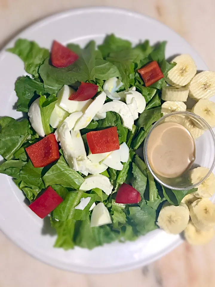 Snapdishの料理写真:my fresh salad with egg white for my meal after circuit training|drcmealさん