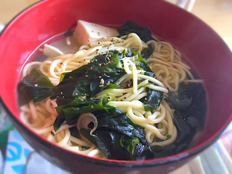 糖質ゼロ麺 ワカメ豆腐麺🍜|mizukiさん