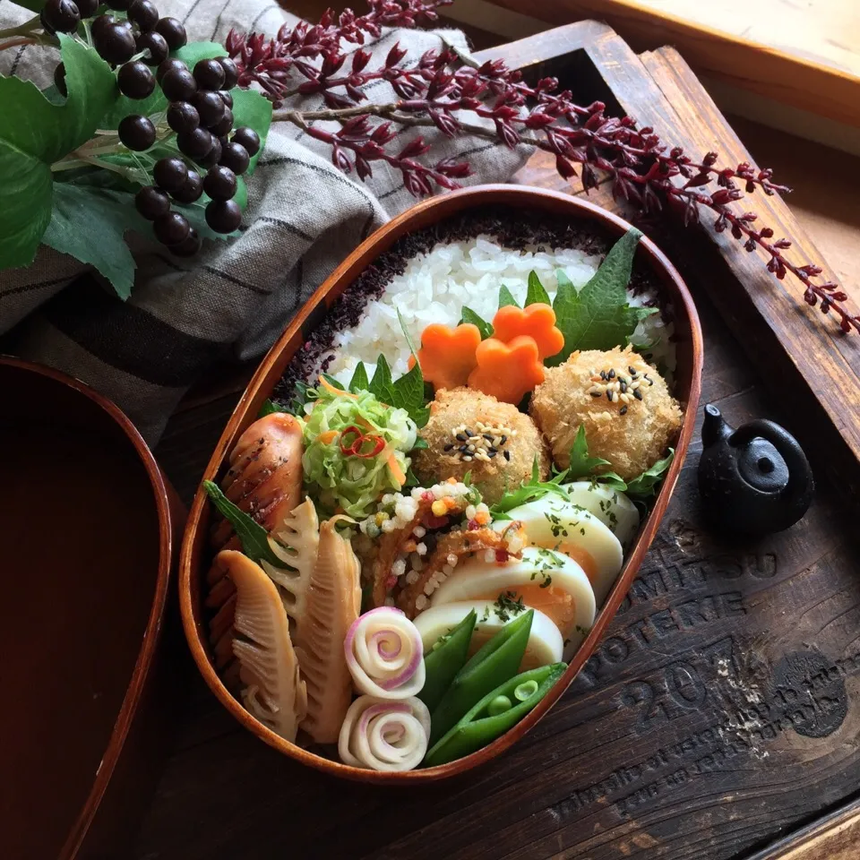 ひじきの煮物リメイク、シーチキンとマヨ足して、ひじき煮とシーチキンのコロッケ弁当🍱|まーこまん(@rie_sfm_1007)さん