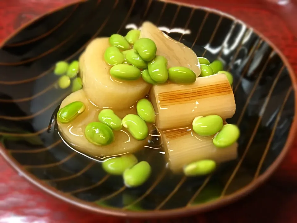 長芋と焼きねぎの煮物。えだまめあんかけ|こぼるさん