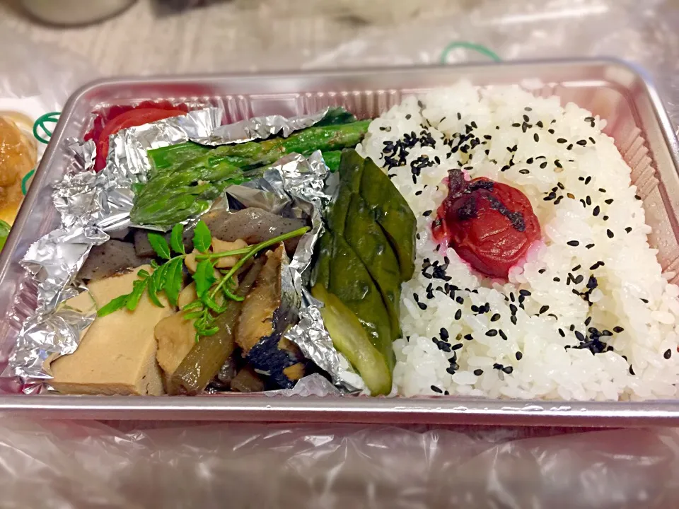 いただきものの手作りお弁当。Yさんの愛情を一品一品感じる‥｡･+ﾟﾟ(うд；｀)ﾟﾟ+･｡❤有難い。|いず⋈ + ゜さん