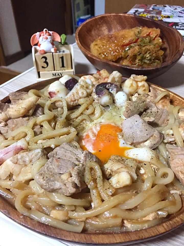 晩酌スタート(*ﾟ▽ﾟ)ﾉ🍺

#海鮮焼きうどん|伍龍やすさん