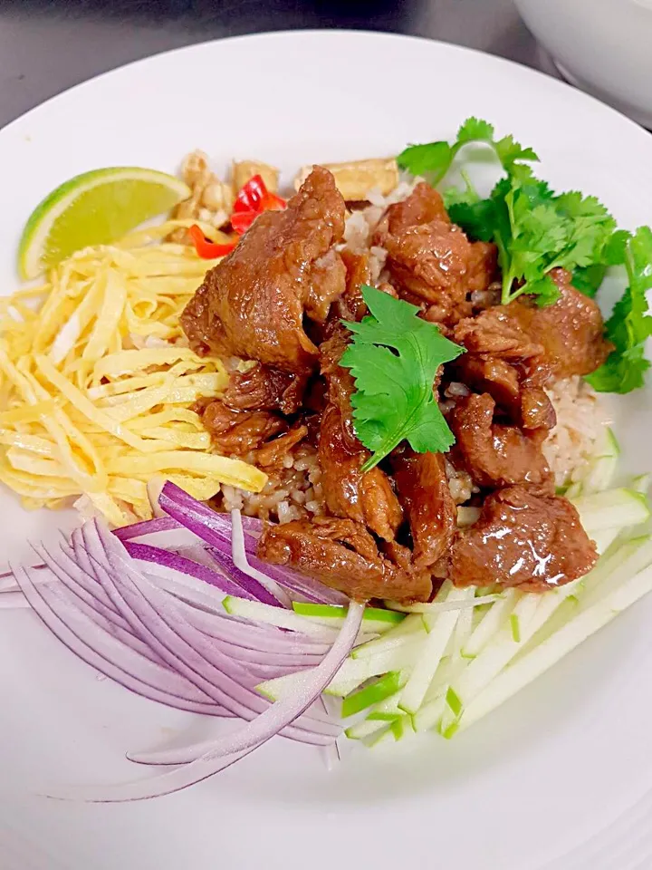 Fried rices with shrimp paste and Thai toppings 😋 #thaifood #yummy #herbs #yummy #homecooking #newzealand 🦐|:TIPYAPAWN KUSEE:さん