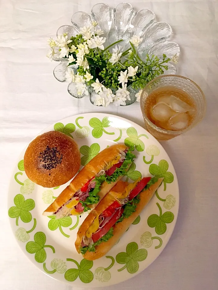 パストラミビーフのイタリアンサンド&フランスあんパンでランチ|ナナさん