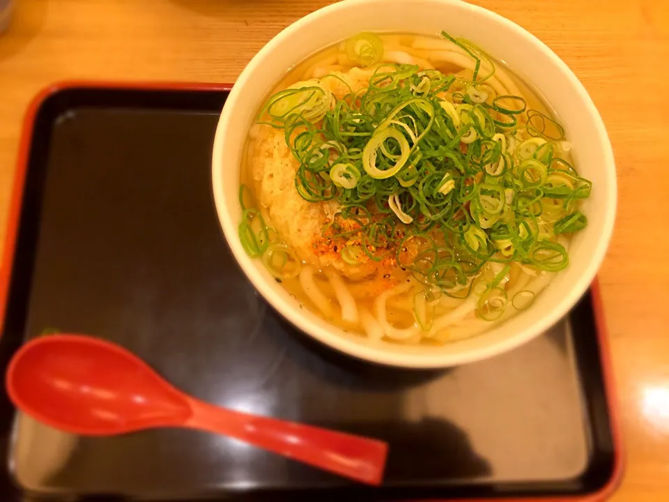 博多駅にある因幡うどんのごぼう天うどん|sakanolincoさん