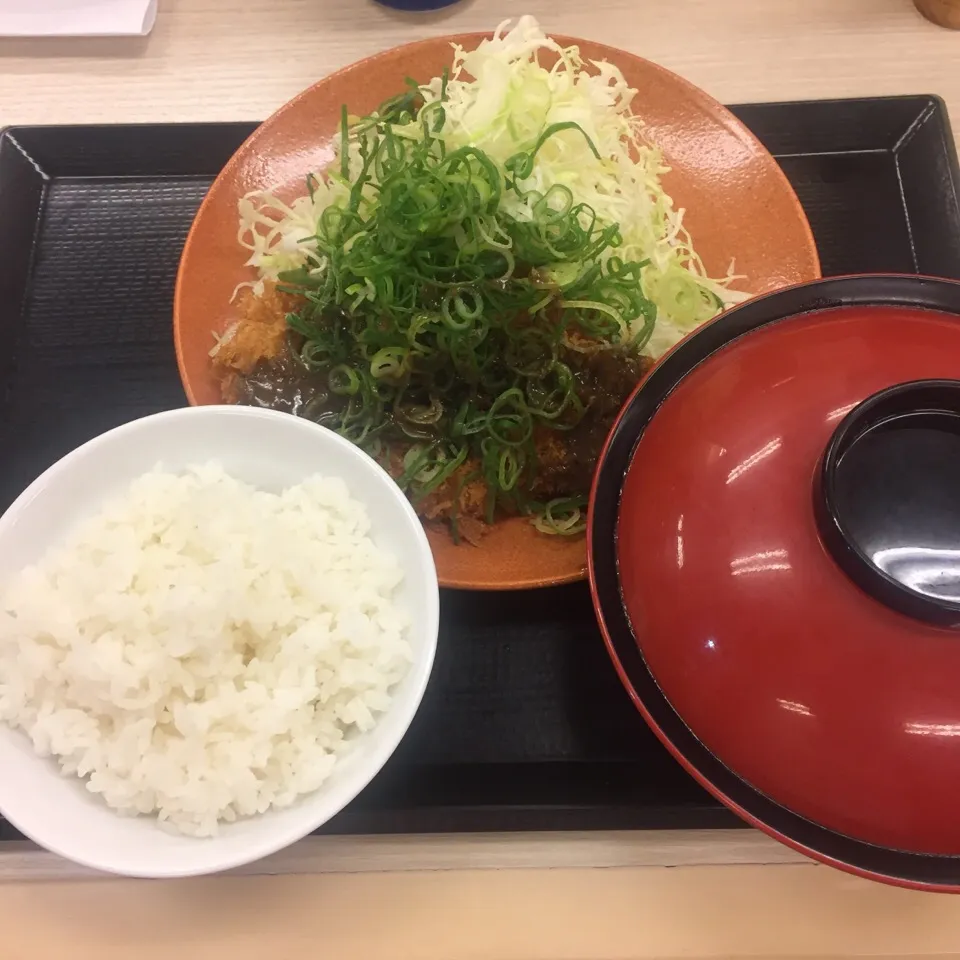 シビれ山椒のぶっかけ青ネギカツ定食
#夕飯|アクちゃんさん