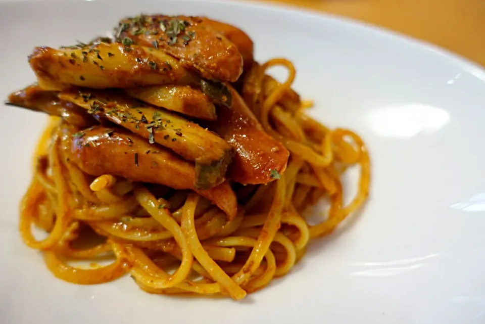 エリンギとチョリソーの濃厚トマトソースパスタ|cookingパパ五郎さん