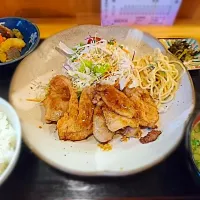 Snapdishの料理写真:生姜焼き定食♪