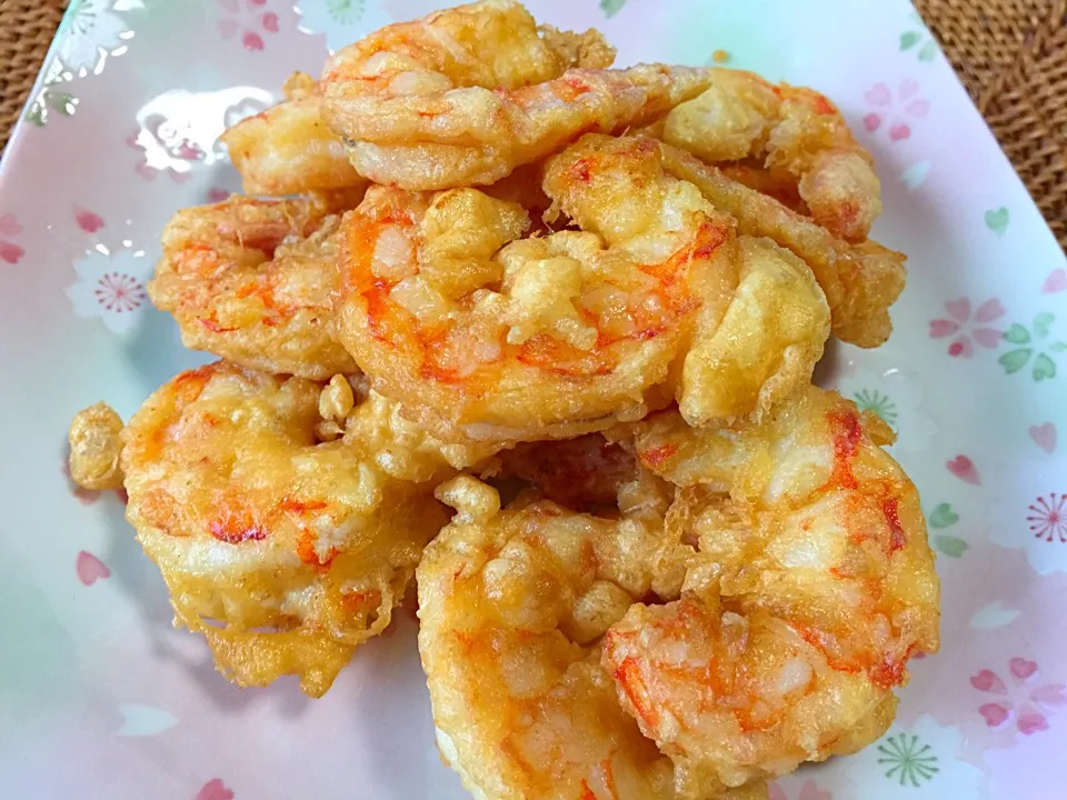 Garlicky shrimp fritters|Leslie Shikeさん