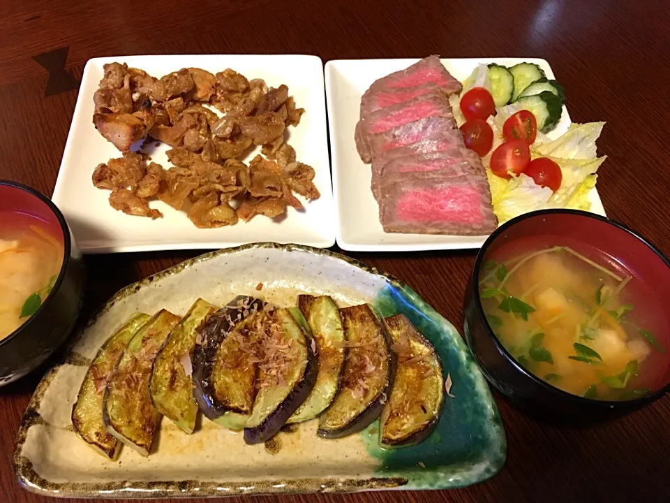 Snapdishの料理写真:鶏皮焼き ローストビーフ 水ナスの焼きもの|千原さん