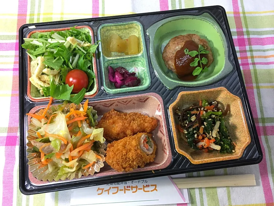 Snapdishの料理写真:お任せメニュー 日替わり弁当 豊川市宅配|Naokazu Kuritaさん