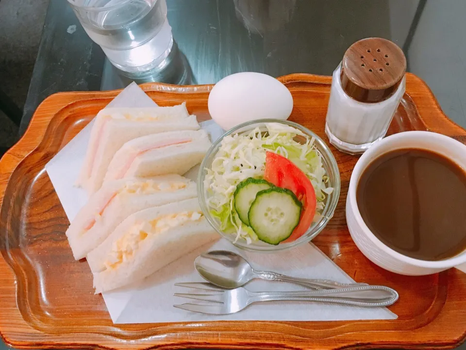 ノスタルジックな喫茶店のモーニング☀️|しろこ🐾໊さん