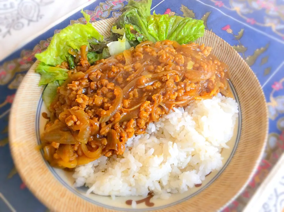 Snapdishの料理写真:ダイズラボ お豆のお肉ミンチ 乾燥タイプを使った、簡単キーマカレー|かなしゅうさん