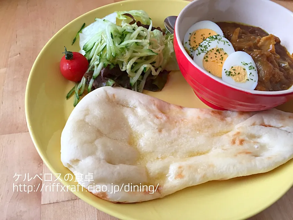 ナンとカレーの朝ごはん|門乃ケルコさん