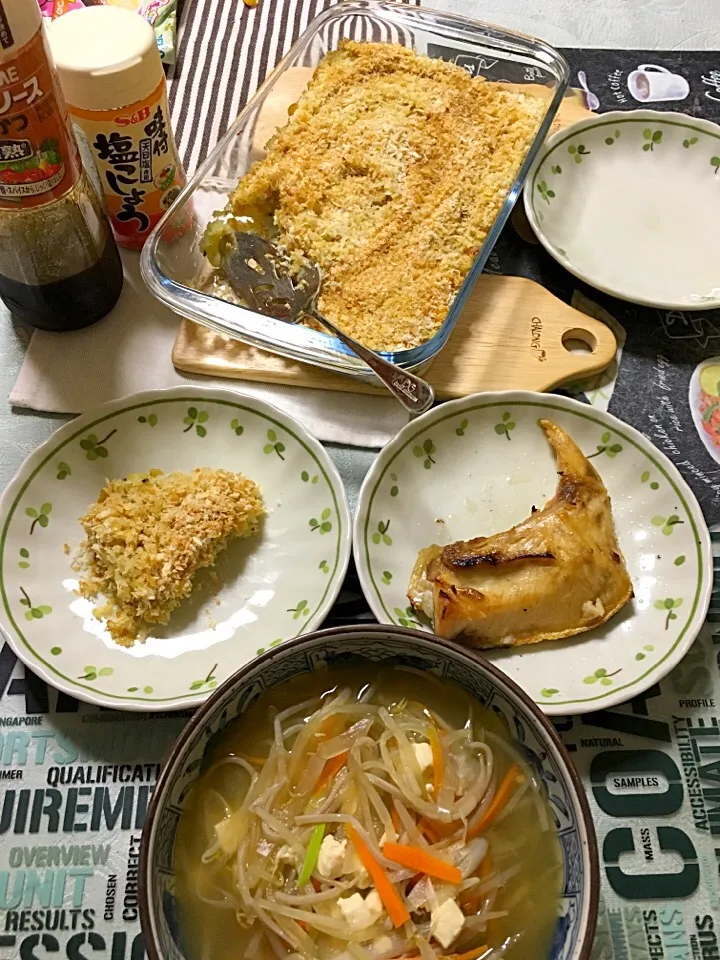 スコップコロッケ、ハマチのカマ塩焼き、もやし蕎麦…カマ塩焼きと蕎麦は昨夜の残り物(^-^;|ライムさん