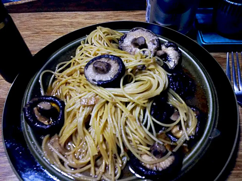 Spaghettini alla funghi trifolatti
椎茸のスパゲッティーニ|KimaLABOさん