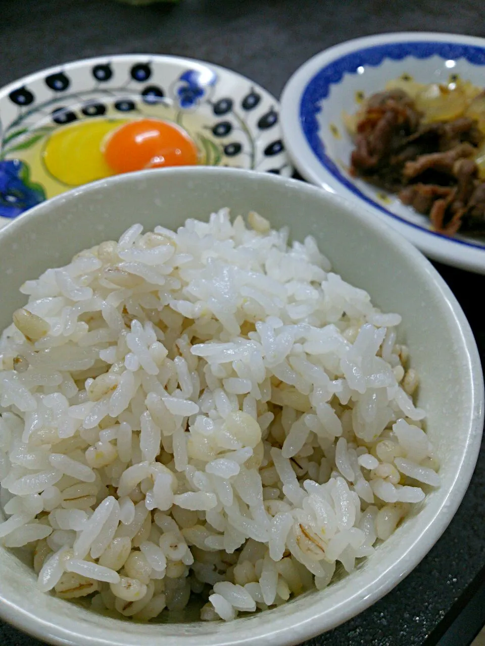 もちむぎごはんと牛皿|徳之島トトロンヌさん