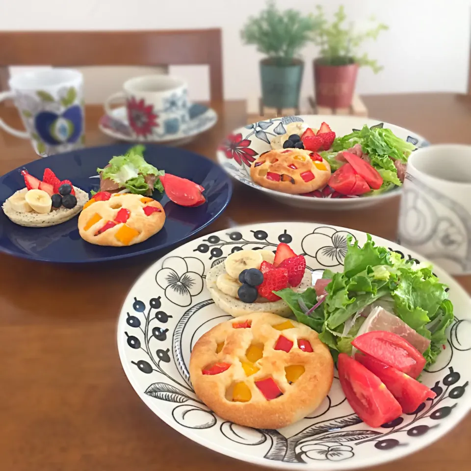 フォカッチャとフルーツサンドの朝ごはんプレート#おうちごはん #朝ごはん #フルーツサンド #オープンサンド #ワンプレート|ゆかりさん