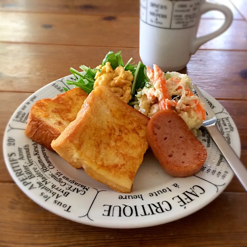 Snapdishの料理写真:#フレンチトースト で朝食🍞🥚|sato*さん