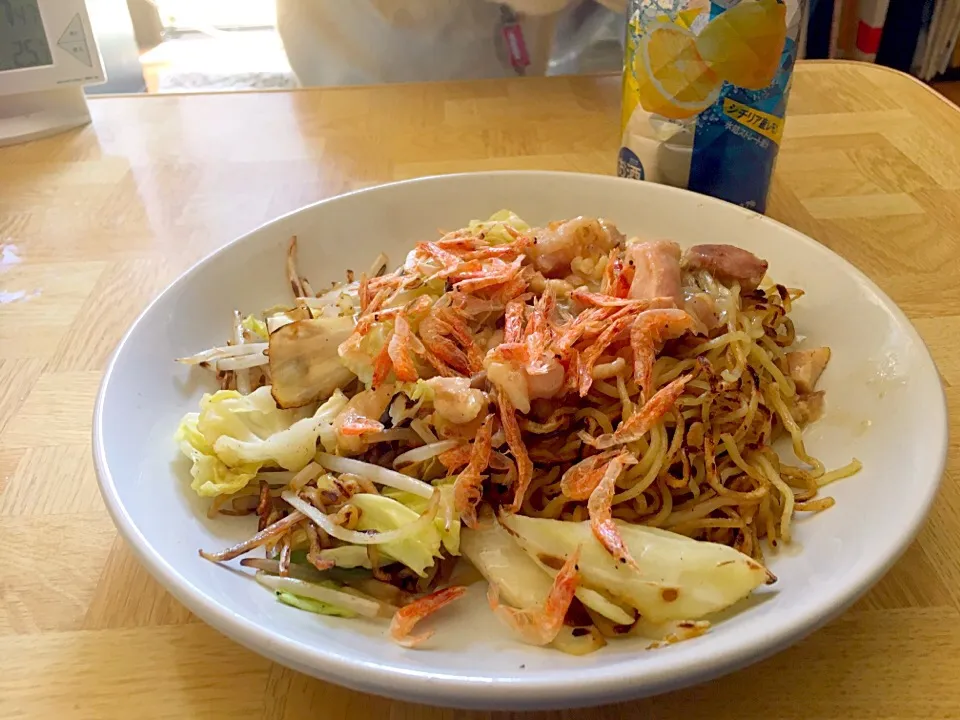 桜エビも香る鶏肉と野菜の塩焼きそばに|Tarou  Masayukiさん