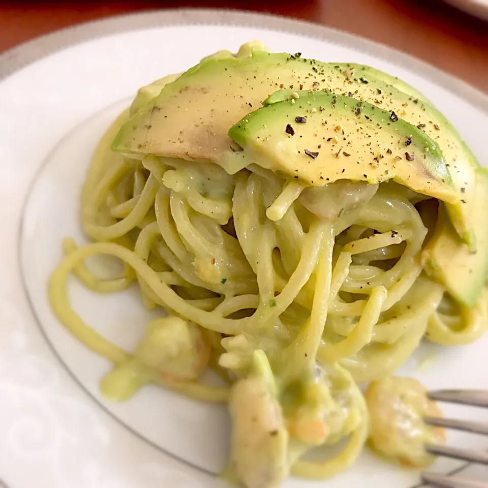 海老とアボカドの冷製パスタ💕|ららさん