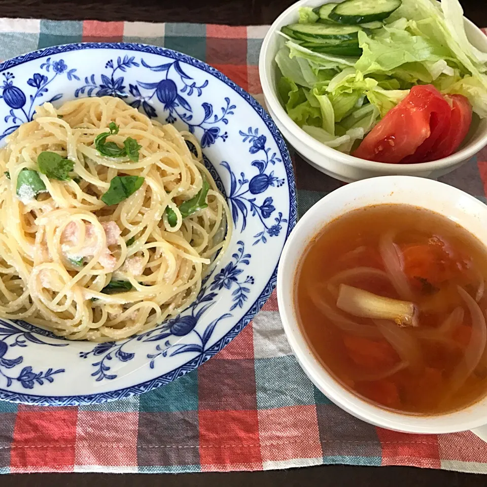 明太子パスタ、玉ねぎと🍅トマトスープ、サラダ|純さん